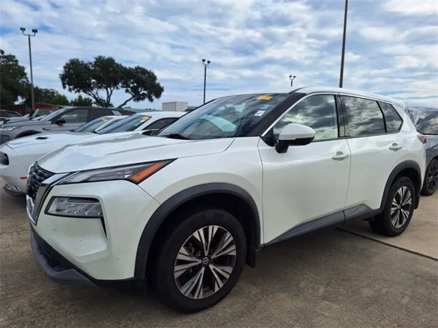 2021 Nissan Rogue SV photo 1
