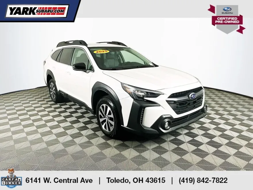 2025 Subaru Outback Premium photo 1