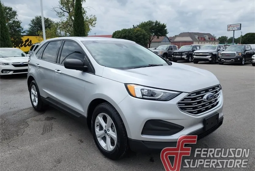 2019 Ford Edge SE photo 1