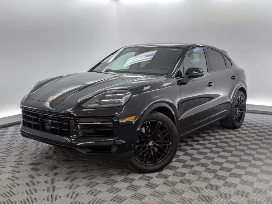 2025 Porsche Cayenne Coupe photo 1