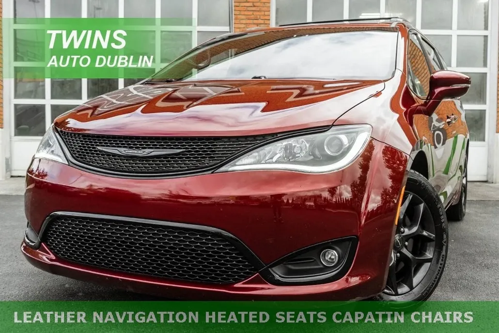 2020 Chrysler Pacifica Limited photo 1