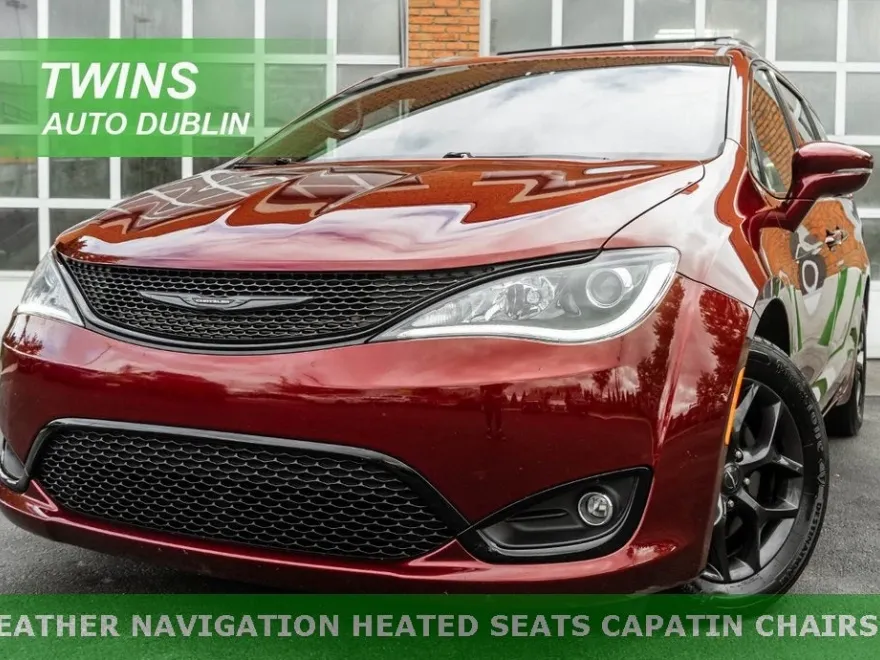 2020 Chrysler Pacifica Limited photo 1