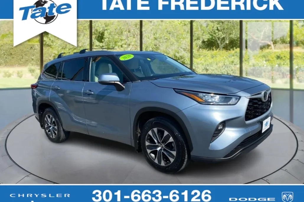 2020 Toyota Highlander XLE photo 1