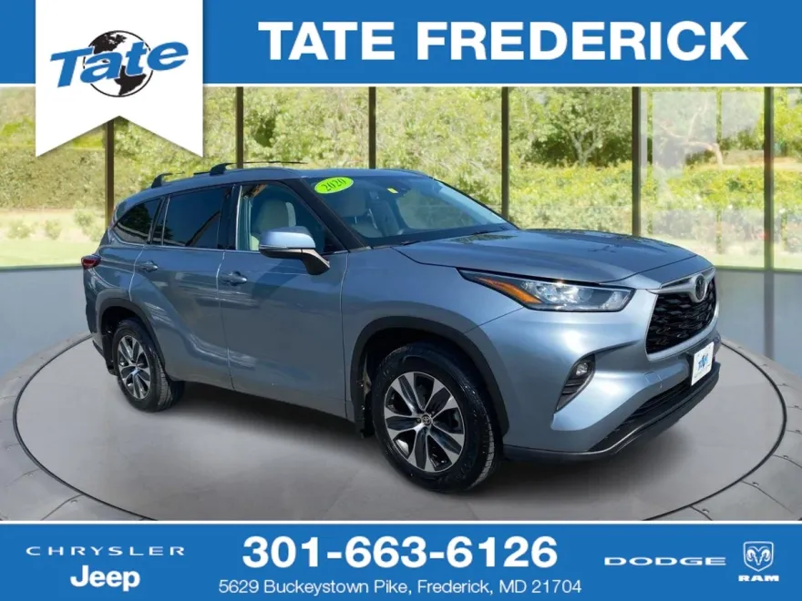 2020 Toyota Highlander XLE photo 1