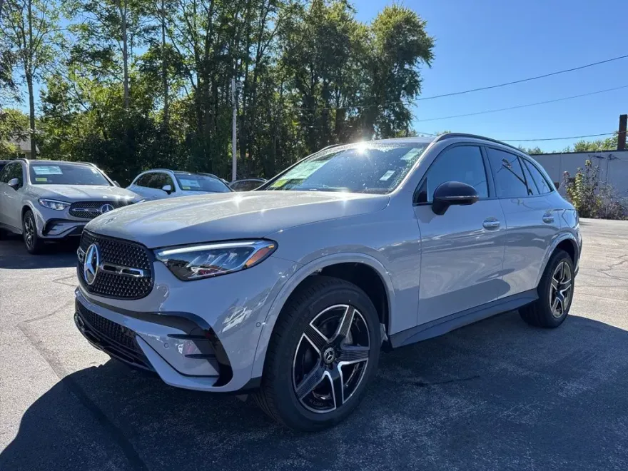 2026 Mercedes Benz GLC 300 4MATIC photo 1
