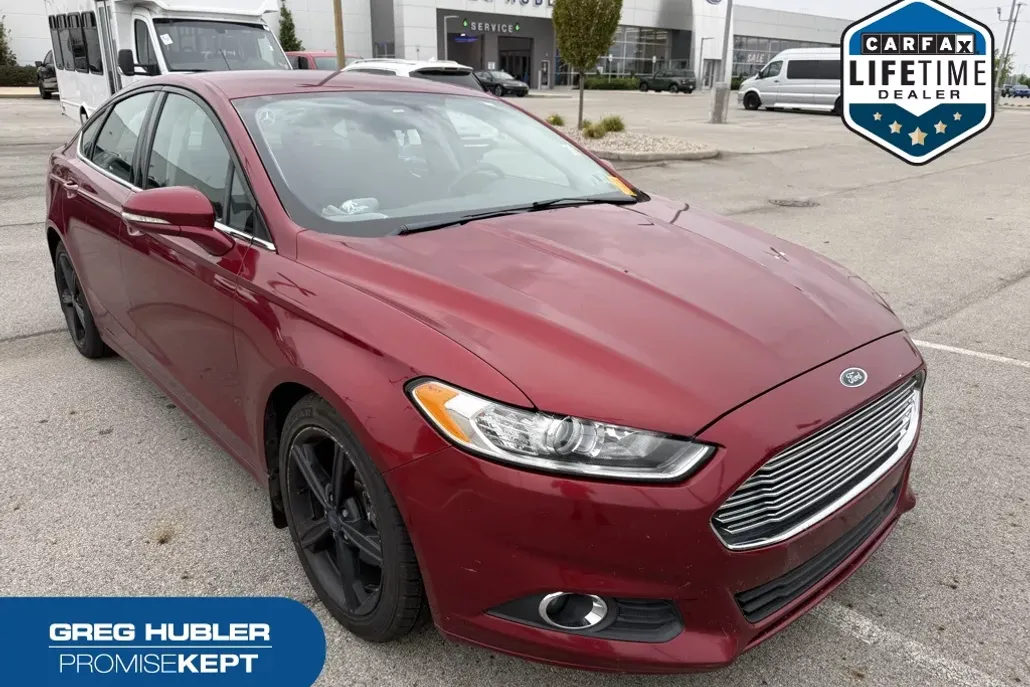 2016 Ford Fusion SE photo 1