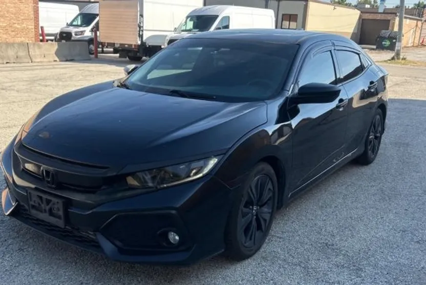 2017 Honda Civic EX Hatchback photo 1