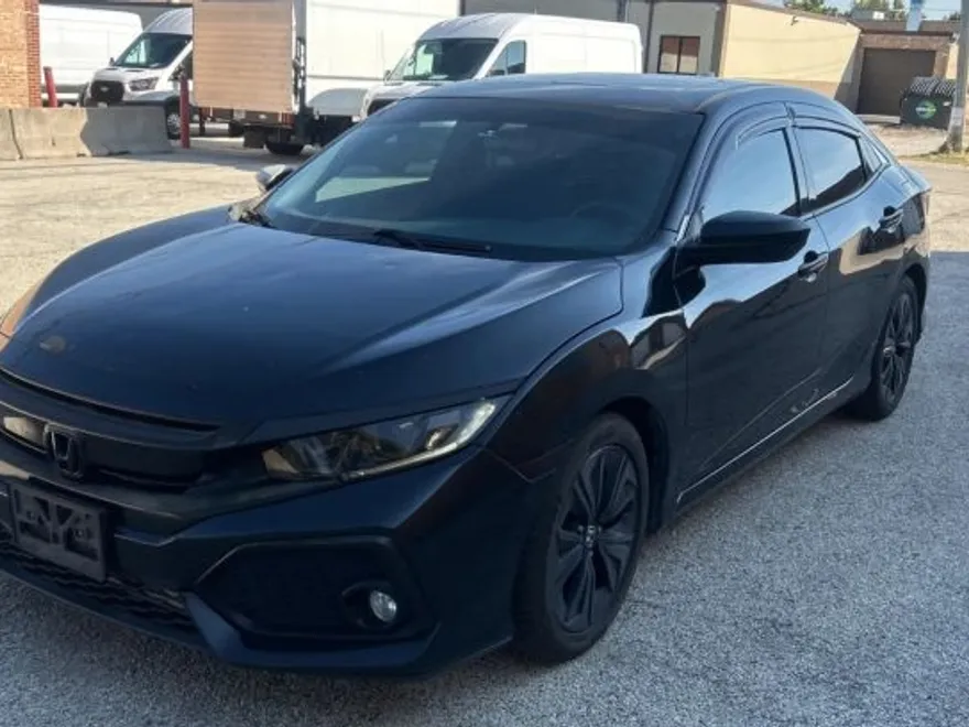 2017 Honda Civic EX Hatchback photo 1