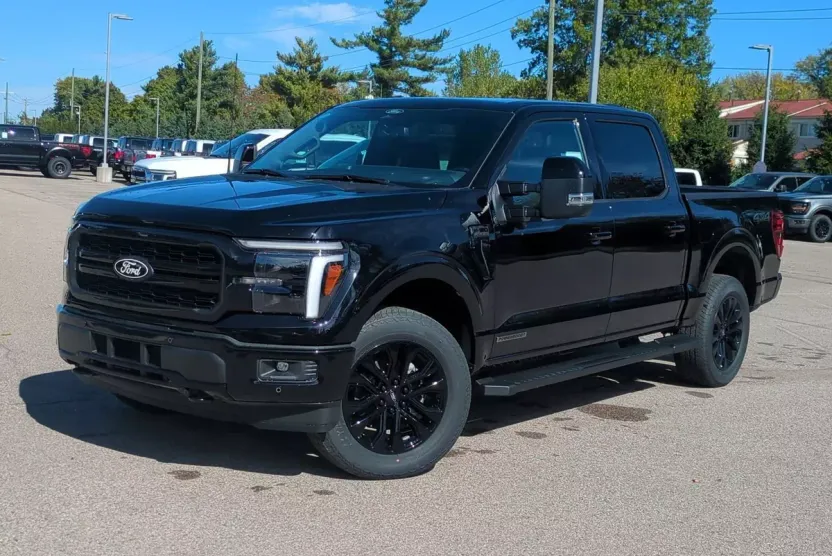 2025 Ford F-150 Lariat photo 1