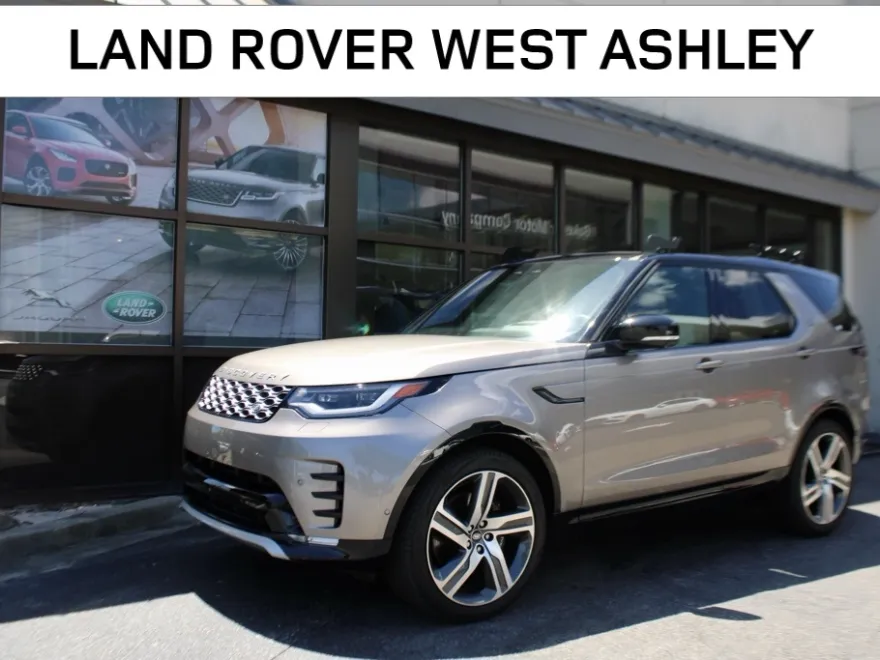 2023 Land Rover Discovery Metropolitan Edition photo 1