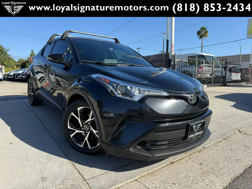 2019 Toyota C-HR XLE Limited photo 1