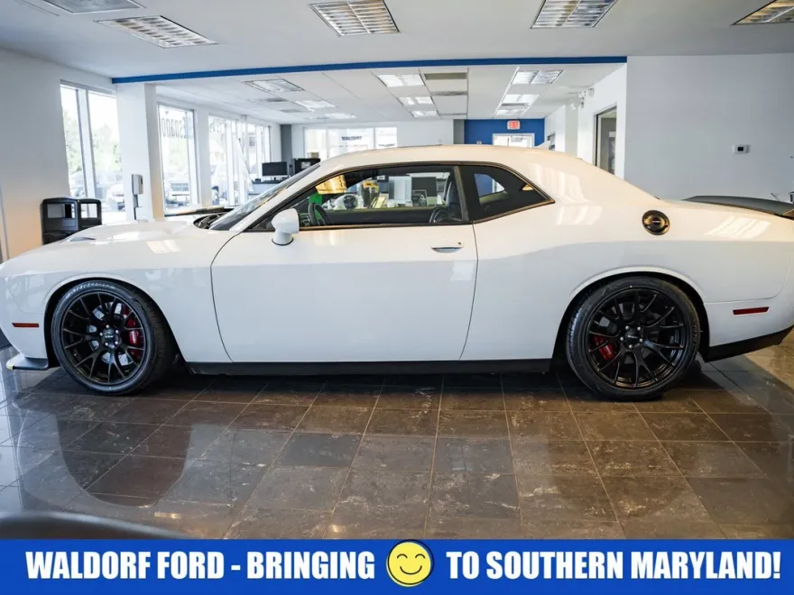 2016 Dodge Challenger SRT8 Hellcat photo 1
