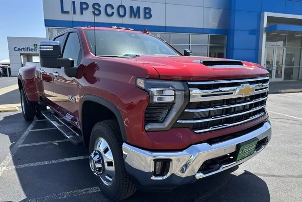 2025 Chevrolet Silverado 3500HD LTZ photo 1
