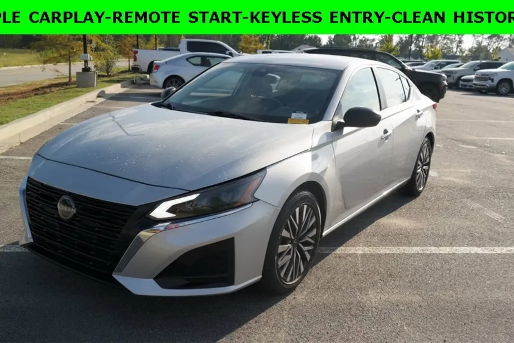 2024 Nissan Altima 2.5 SV photo 1