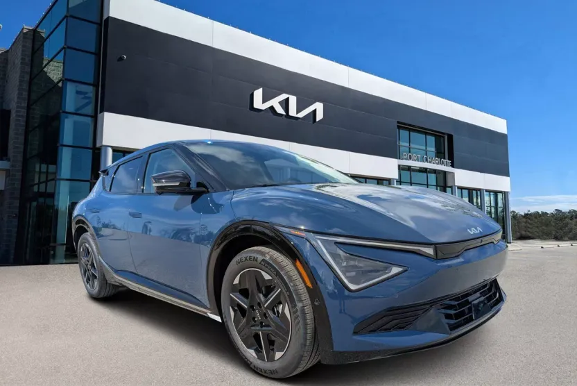 2025 Kia EV6 Wind photo 1