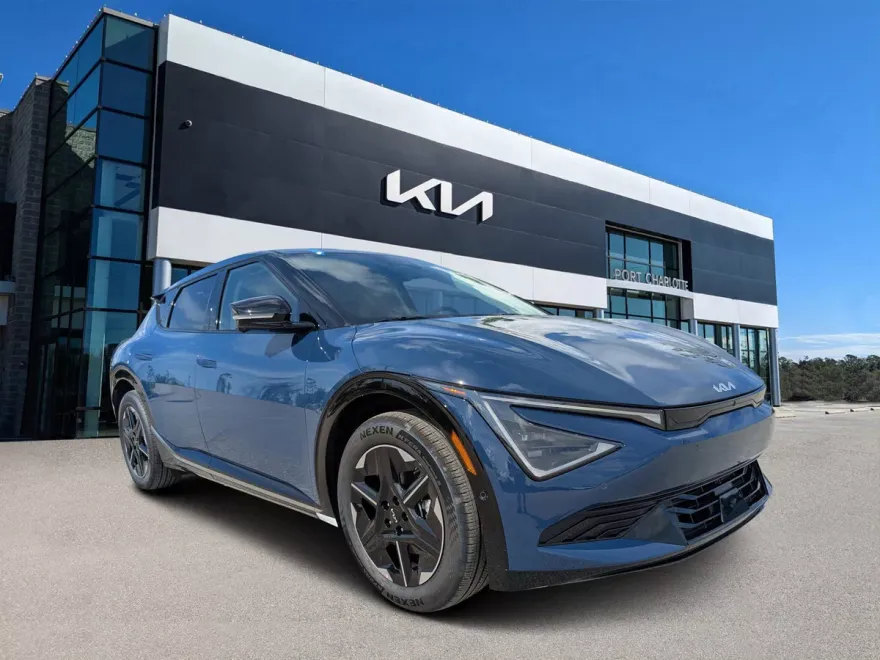 2025 Kia EV6 Wind photo 1