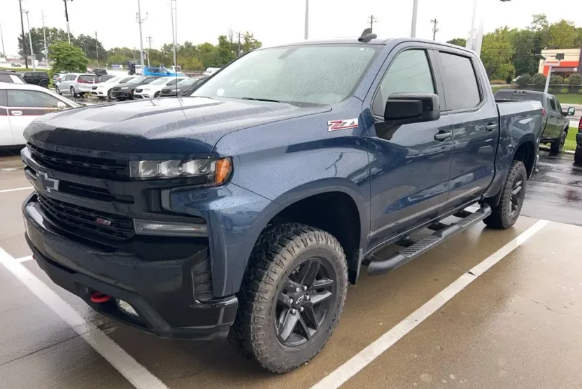 2021 Chevrolet Silverado Trail Boss LT photo 1