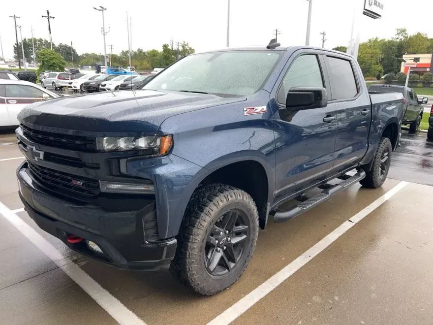 2021 Chevrolet Silverado Trail Boss LT photo 1