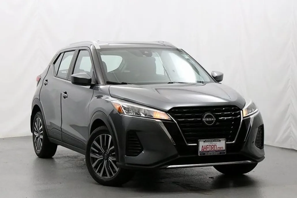2024 Nissan Kicks SV photo 1