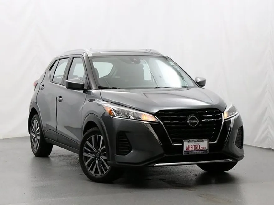 2024 Nissan Kicks SV photo 1