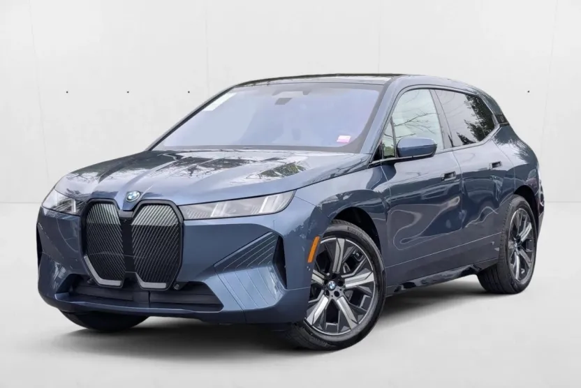 2026 Bmw iX photo 1