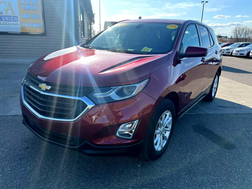 2019 Chevrolet Equinox LT photo 1