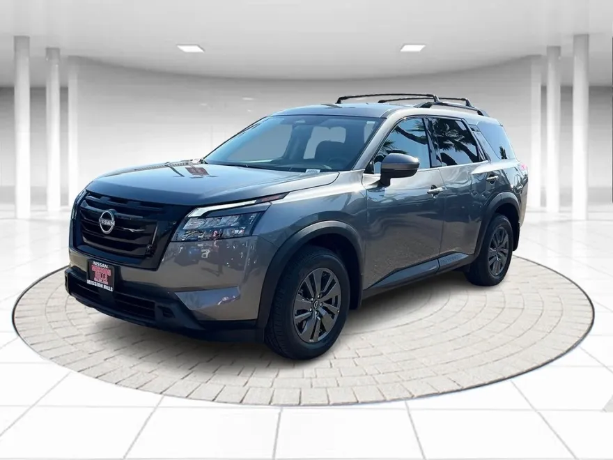 2024 Nissan Pathfinder SV photo 1