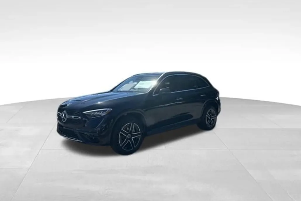 2026 Mercedes Benz GLC 300 photo 1