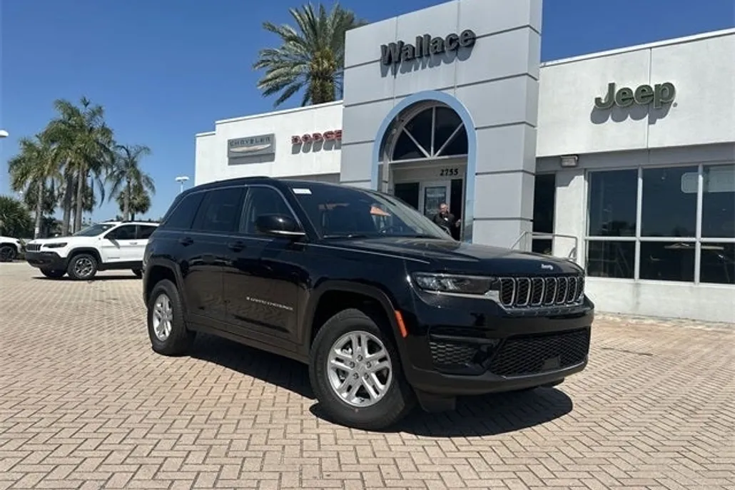 2025 Jeep Grand Cherokee Laredo photo 1