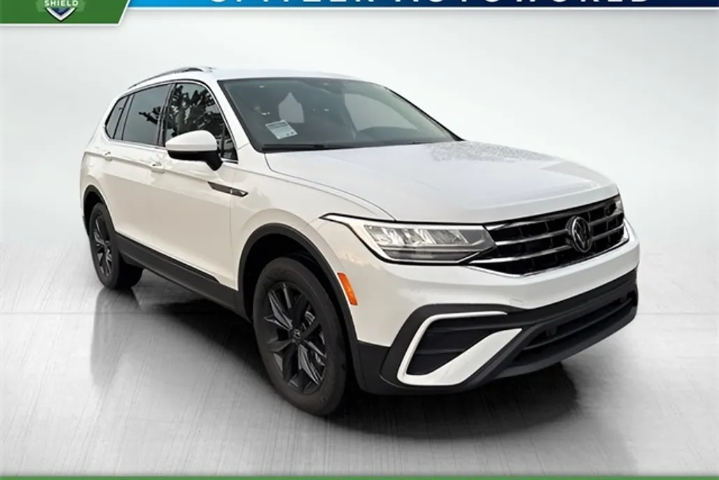2024 Volkswagen Tiguan SE photo 1