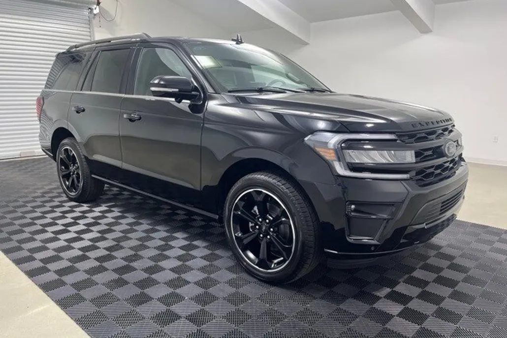 2024 Ford Expedition Limited photo 1