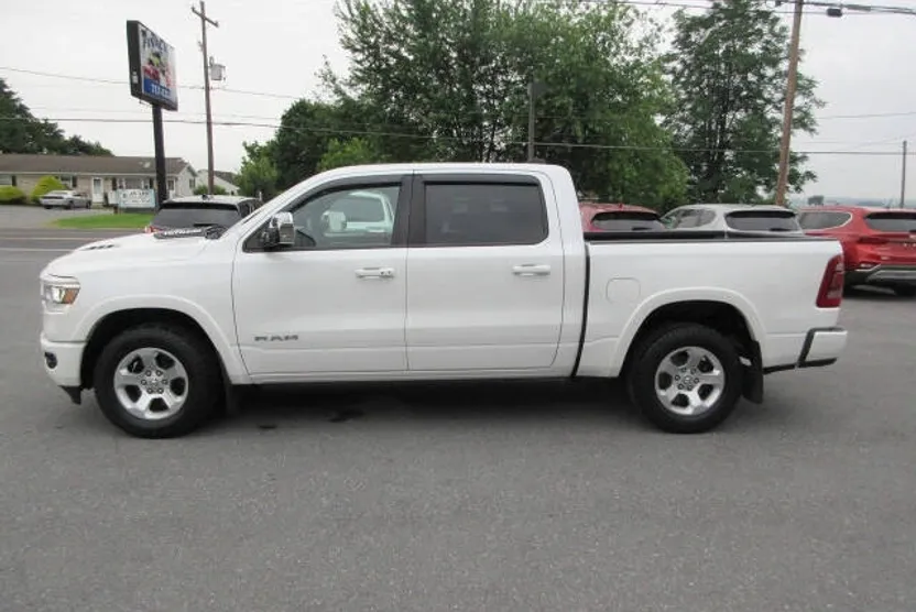 2019 Ram 1500 Laramie photo 1