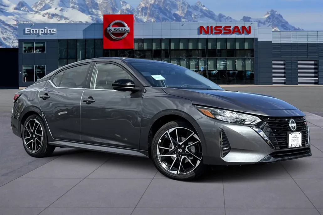 2025 Nissan Sentra SR photo 1