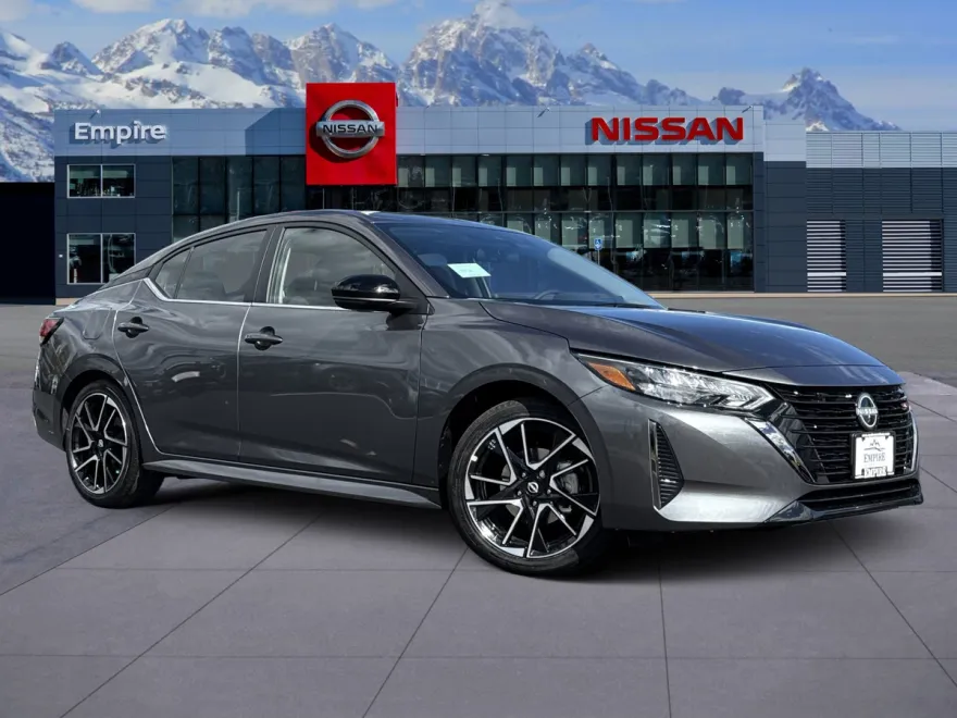 2025 Nissan Sentra SR photo 1
