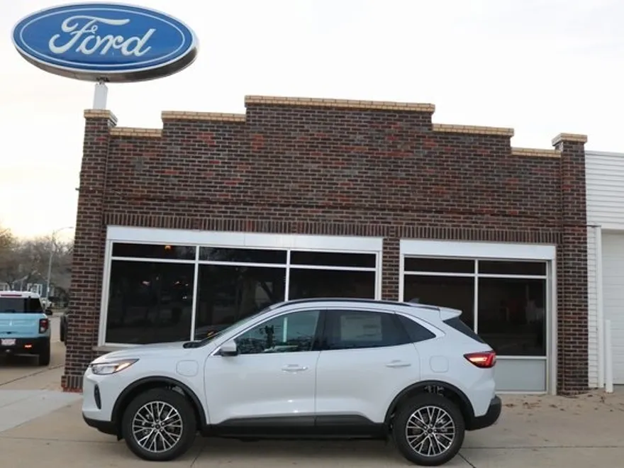 2025 Ford Escape Plug-In Hybrid photo 1