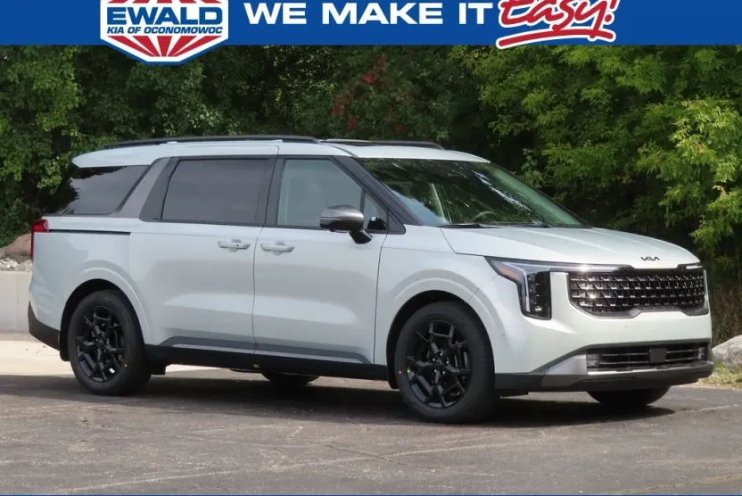 2026 Kia Carnival SX photo 1