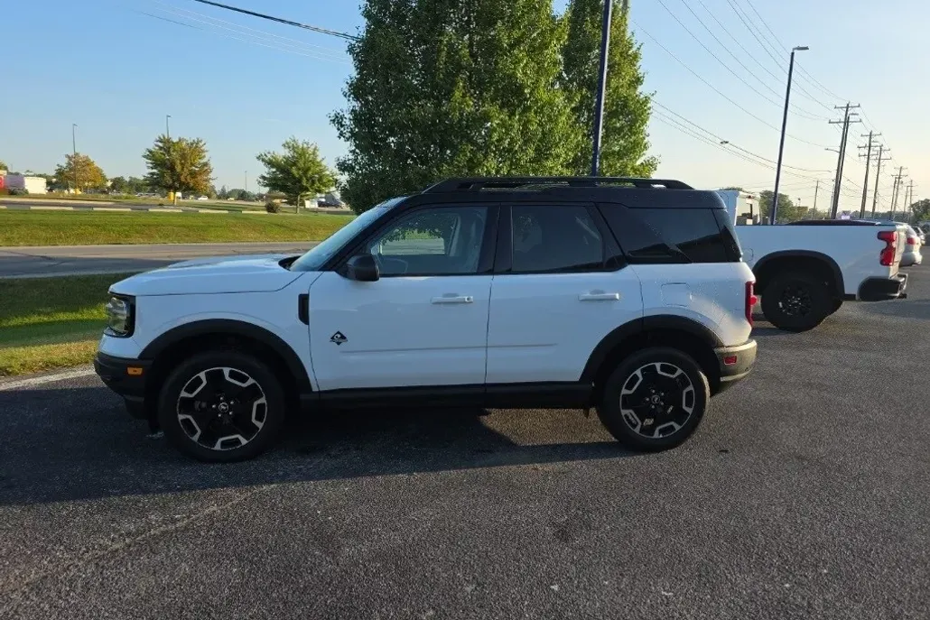 2022 Ford Bronco Sport Outer Banks photo 1