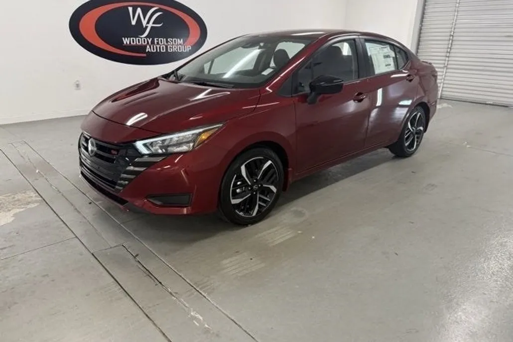 2025 Nissan Versa SR photo 1