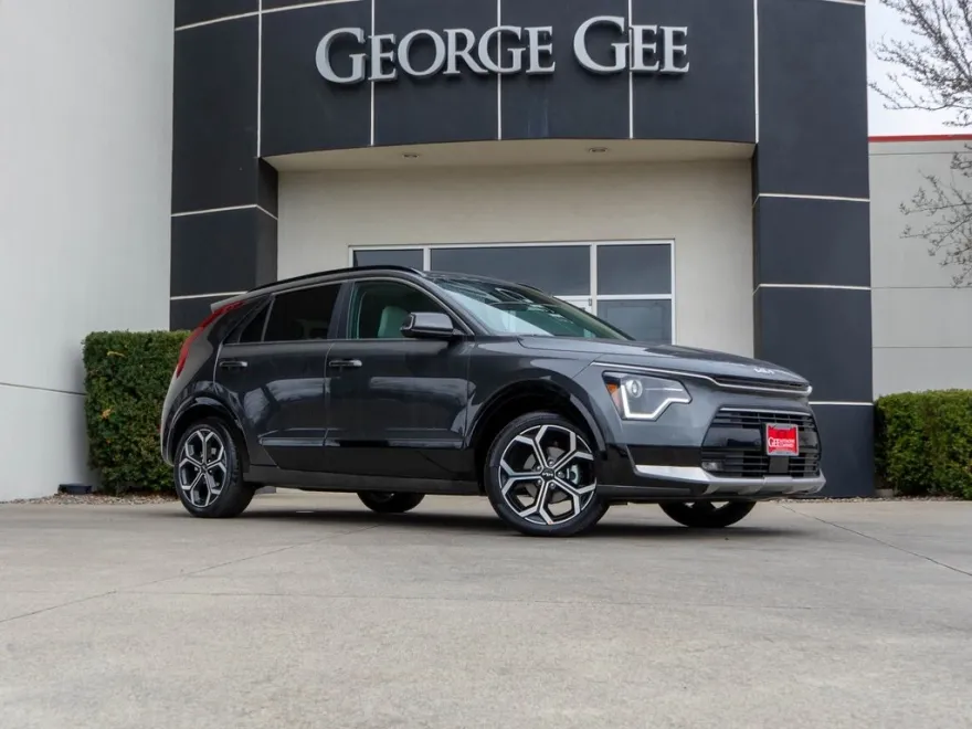 2025 Kia Niro EX Touring photo 1