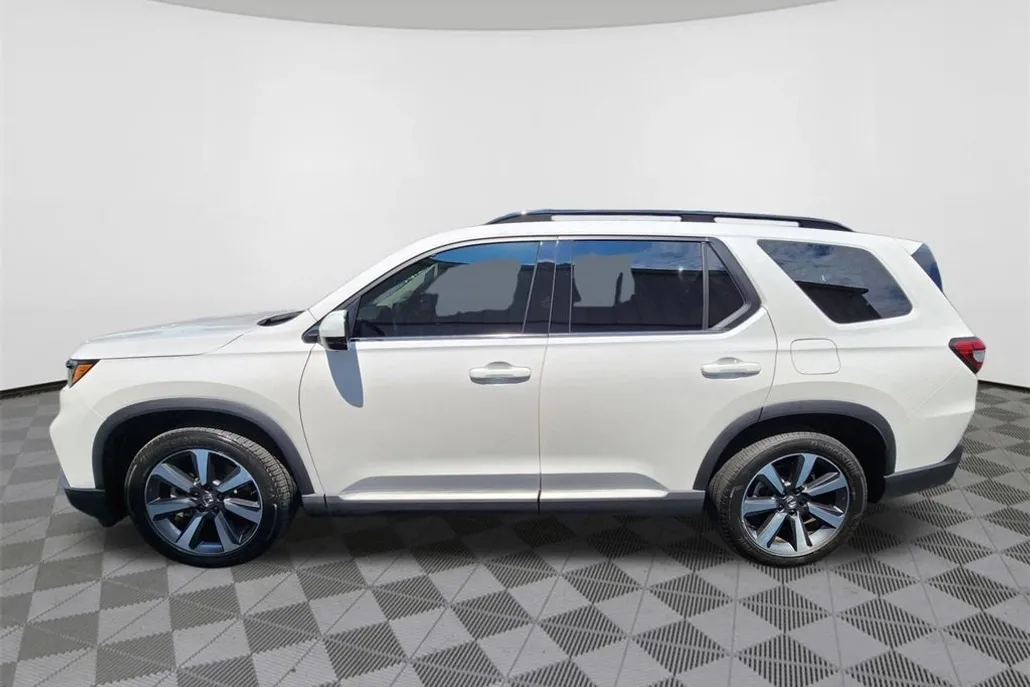 2023 Honda Pilot Elite photo 1
