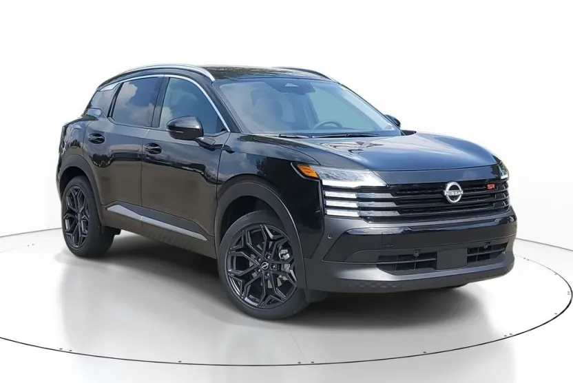 2025 Nissan Kicks SR photo 1