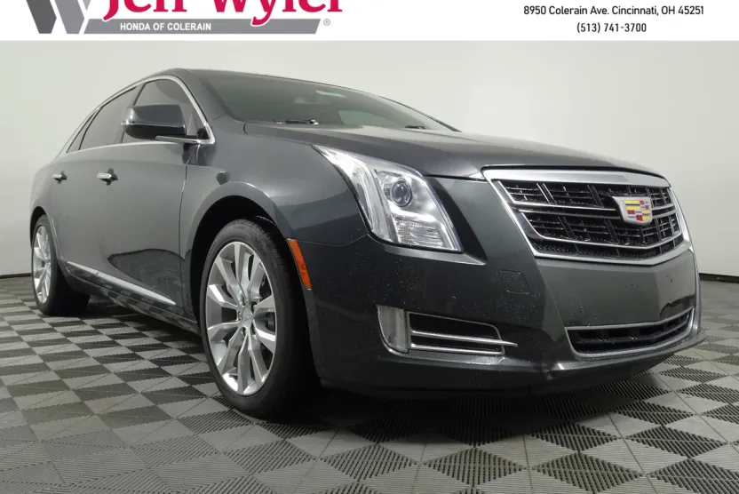 2017 Cadillac XTS Luxury photo 1
