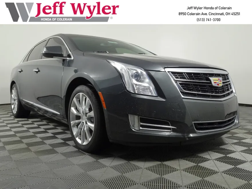 2017 Cadillac XTS Luxury photo 1