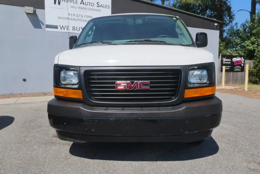 2017 Gmc Savana 2500 Cargo photo 1