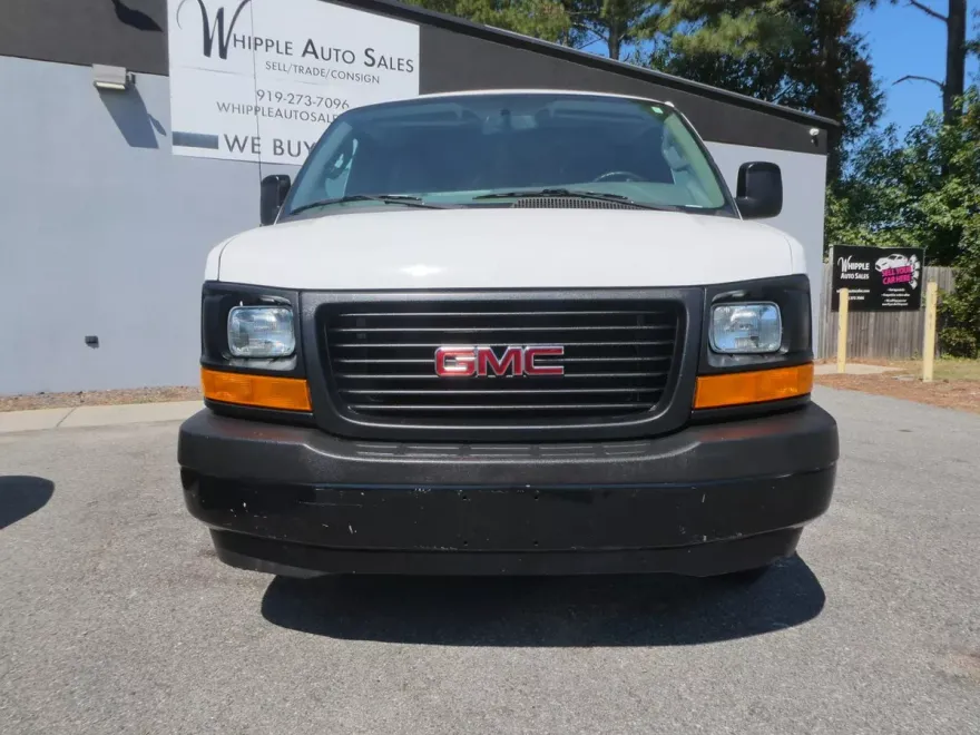 2017 Gmc Savana 2500 Cargo photo 1