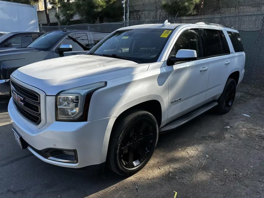 2019 Gmc Yukon SLT photo 1