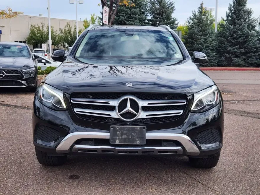 2018 Mercedes Benz GLC 300 4MATIC photo 1