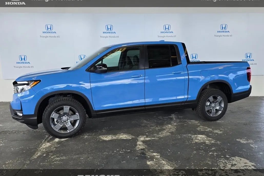 2025 Honda Ridgeline TrailSport photo 1