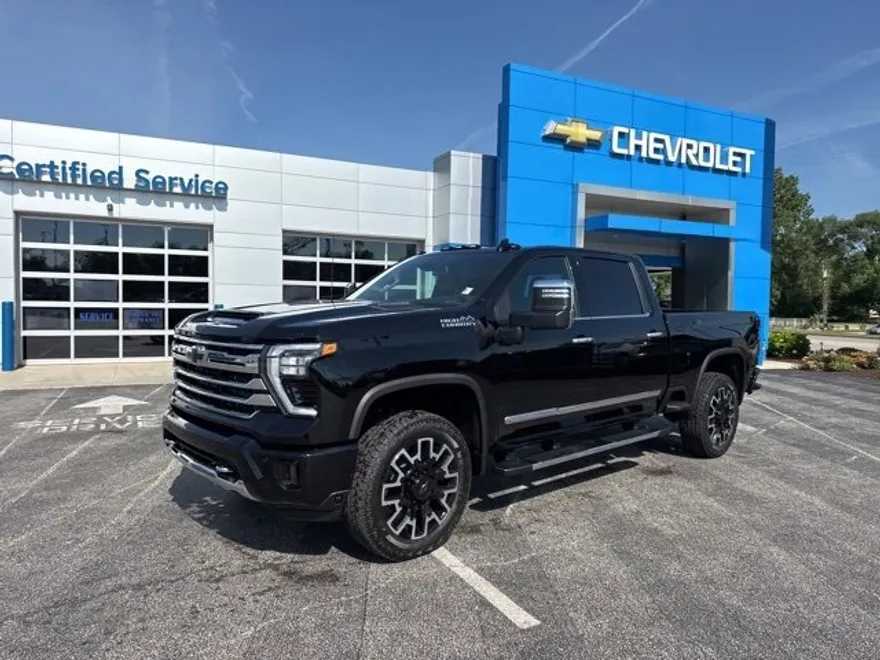2025 Chevrolet Silverado 2500HD High Country photo 1
