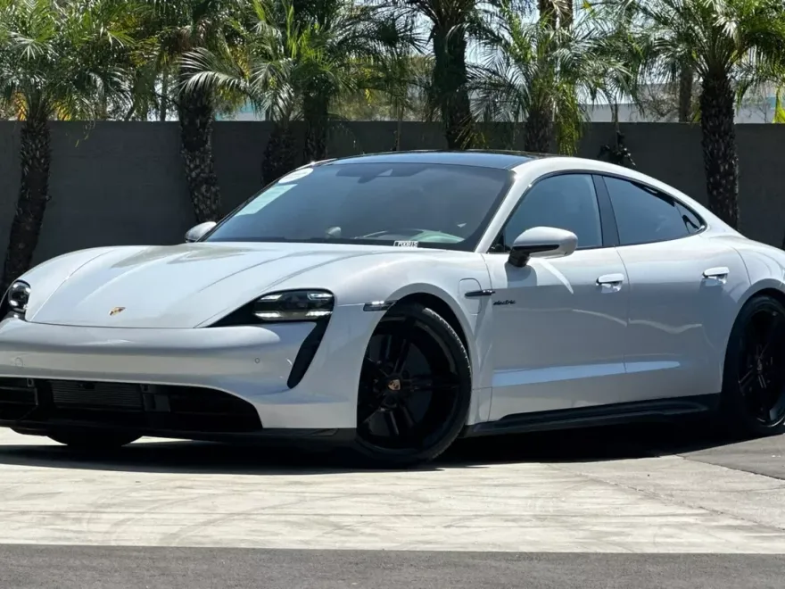 2021 Porsche Taycan Turbo S photo 1